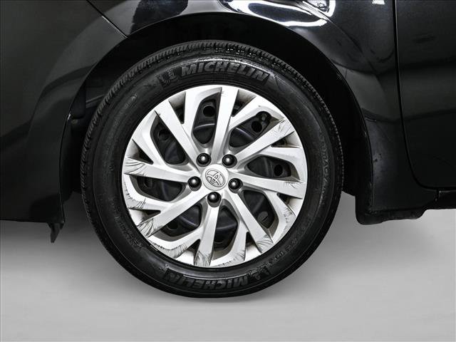 Used 2018 Toyota Corolla LE FWD image 24