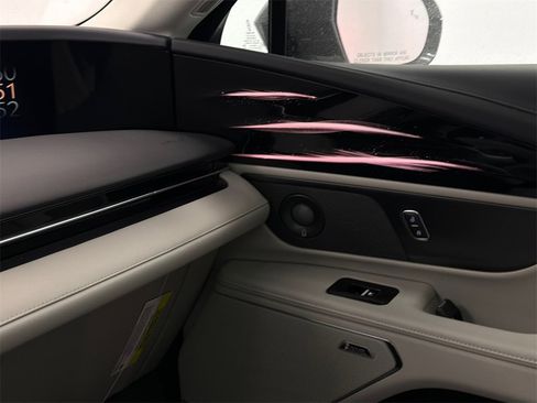 New 2026 Lincoln Nautilus Reserve image 32