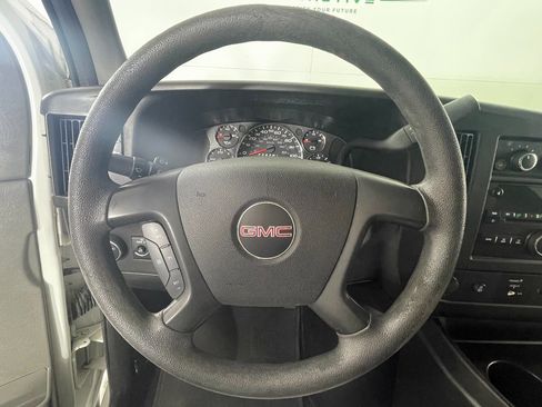 Used 2013 GMC Savana 2500 LT w/ LT Preferred Equipment Group image 17