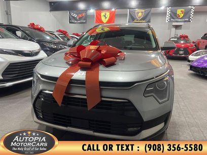 Used 2023 Kia Niro EX Touring