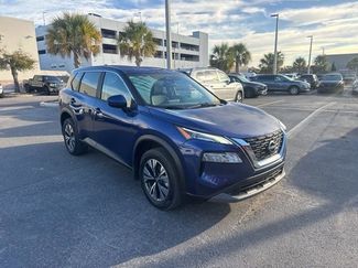 Used 2023 Nissan Rogue SV video 1