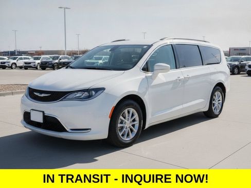 Used 2024 Chrysler Voyager LX FWD image 1