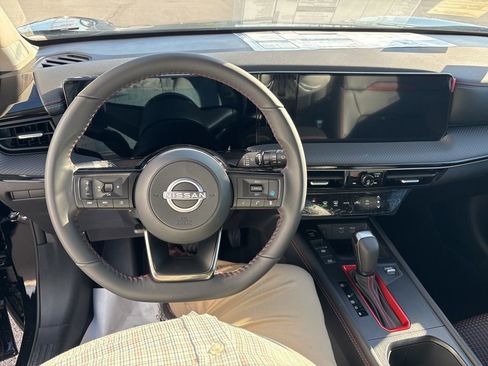 New 2025 Nissan Kicks SR FWD image 16