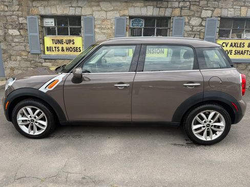 Used 2014 MINI Cooper Countryman FWD image 9