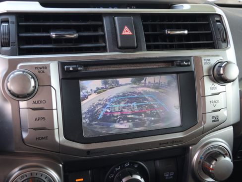 Used 2016 Toyota 4Runner SR5 Premium RWD image 25