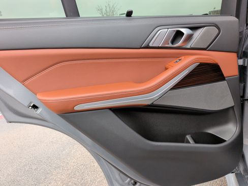 Used 2025 BMW X5 xDrive40i image 40