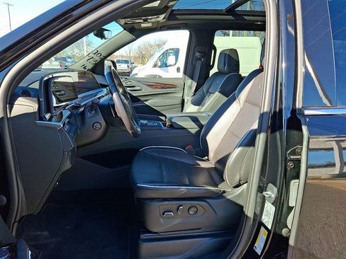Certified 2023 Cadillac Escalade Premium Luxury image 11