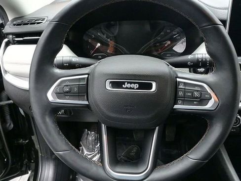 Used 2022 Jeep Compass Limited image 10