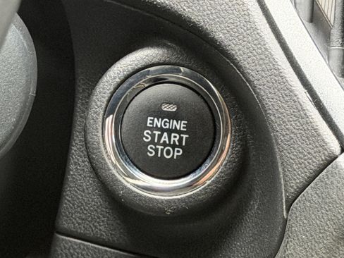 Used 2021 Subaru Crosstrek 2.5i Sport w/ Moonroof Package image 29