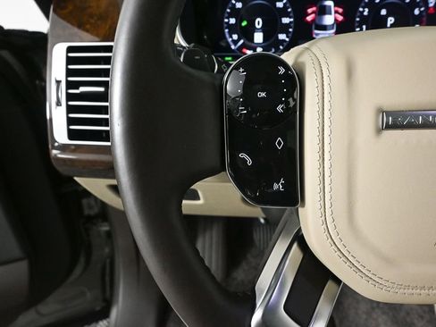 Used 2020 Land Rover Range Rover HSE image 9