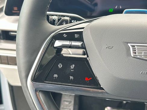 New 2026 Cadillac Vistiq Luxury AWD/4WD image 6