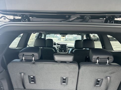 New 2026 GMC Acadia Elevation w/ Super Cruise Package FWD image 12