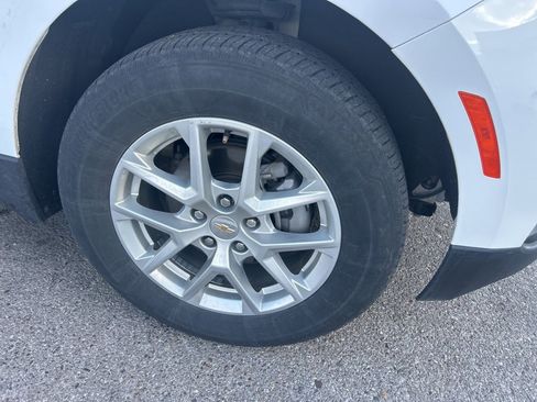 Used 2024 Chevrolet Equinox LT image 6