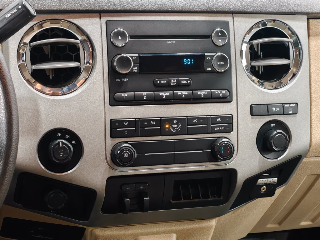 Used 2015 Ford F250 XLT w/ XLT Interior Package AWD/4WD image 6