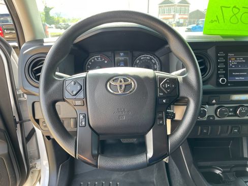 Used 2022 Toyota Tacoma SR AWD/4WD image 22
