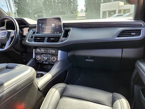 Used 2021 GMC Yukon SLT image 12