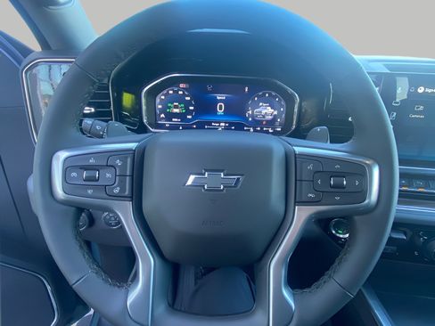 Used 2025 Chevrolet Silverado 1500 LT Trail Boss w/ LT Trail Boss Premium Package image 4