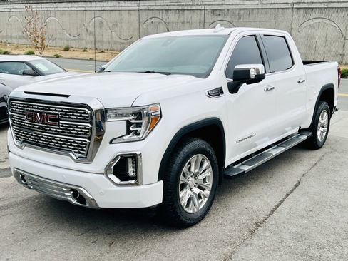 Used 2019 GMC Sierra 1500 Denali w/ Technology Package image 9