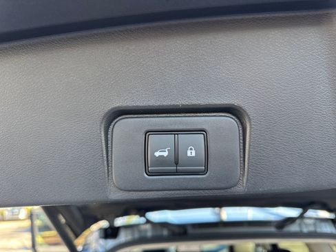 Certified 2024 Nissan Rogue SL image 25