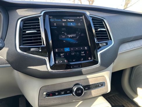 Used 2023 Volvo XC90 B5 Plus w/ Protection Package Premier image 13