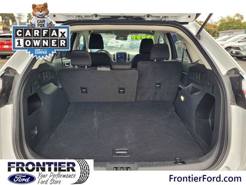 Used 2024 Ford Edge SE w/ Black Appearance Package image 7