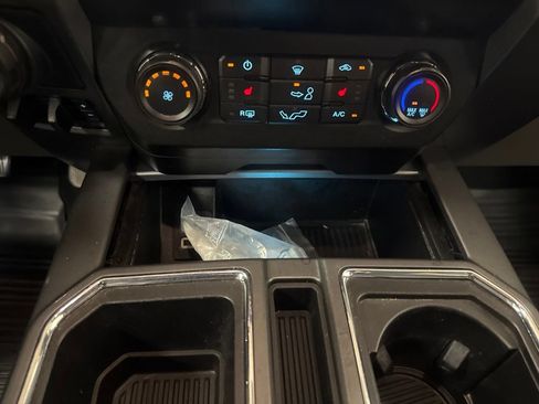 Used 2019 Ford F150 XLT w/ Equipment Group 302A Luxury AWD/4WD image 20