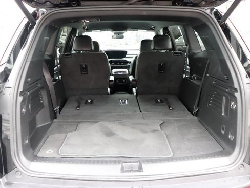 Used 2025 Buick Enclave Preferred image 61