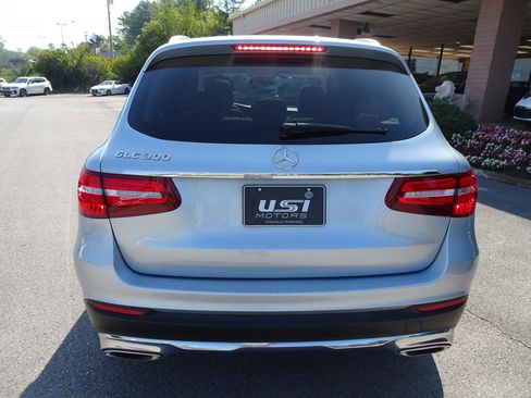 Used 2018 Mercedes-Benz GLC 300 w/ Premium Package image 3