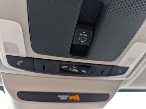 New 2026 Honda HR-V EX-L image 12