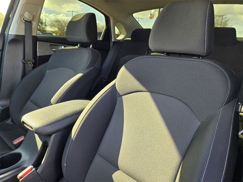 Used 2023 Kia Forte LXS image 14