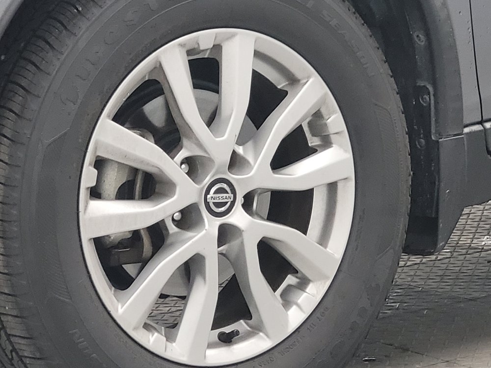 Used 2018 Nissan Rogue SV FWD image 31