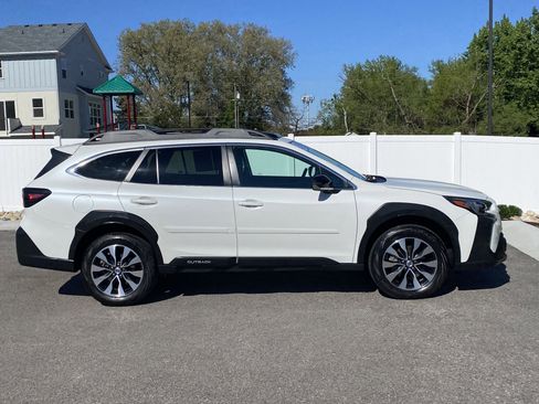 Used 2023 Subaru Outback Limited XT AWD/4WD image 7