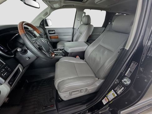 Certified 2019 Toyota Sequoia Platinum image 14