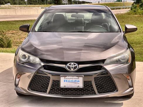 Used 2016 Toyota Camry SE FWD image 7