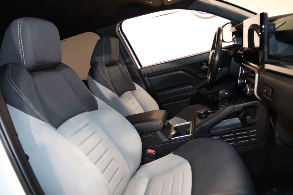 Used 2024 Toyota Tacoma TRD Off-Road AWD/4WD image 57