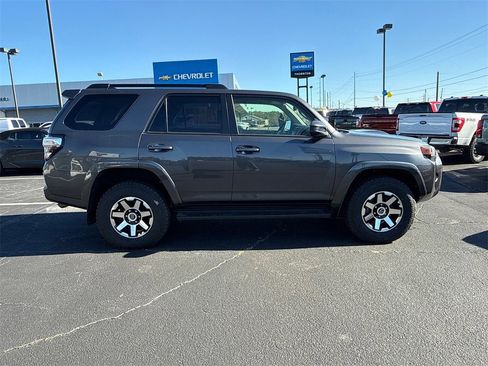 Used 2023 Toyota 4Runner TRD Off-Road image 5