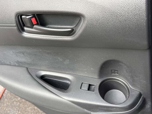 Used 2022 Toyota Corolla Cross LE image 22