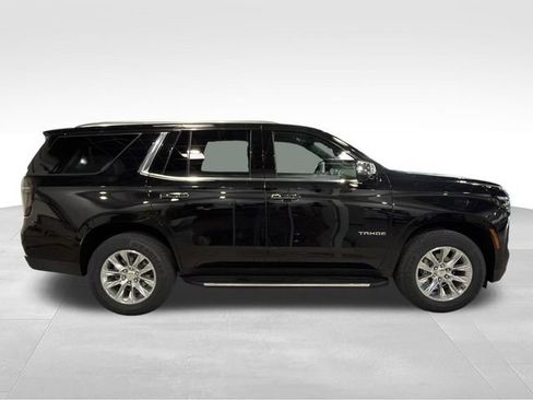 Used 2025 Chevrolet Tahoe Premier AWD/4WD image 8