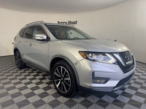 Used 2018 Nissan Rogue SL w/ Premium Package FWD image 6