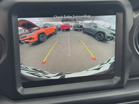 Used 2022 Jeep Wrangler Unlimited Sport AWD/4WD image 22