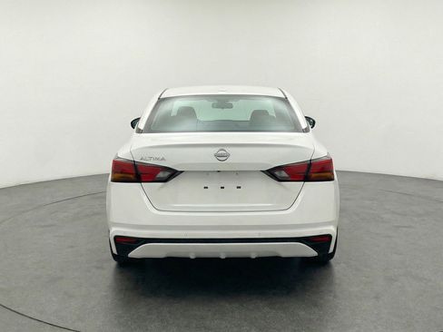 Used 2025 Nissan Altima 2.5 SV image 7