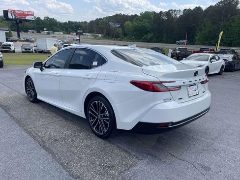 Used 2026 Toyota Camry XLE FWD image 4