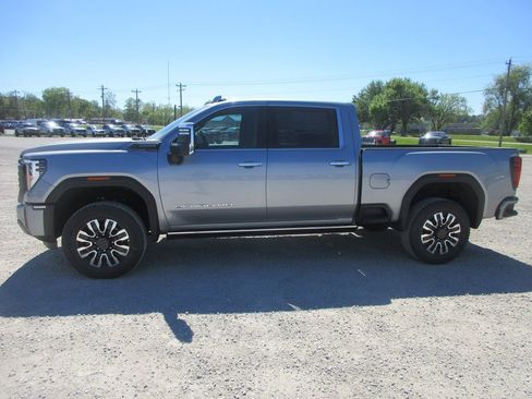 New 2026 GMC Sierra 2500 Denali Ultimate AWD/4WD image 10