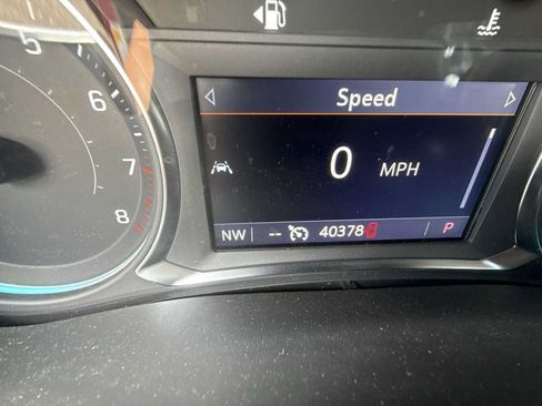 Certified 2023 Chevrolet Traverse LT FWD image 12