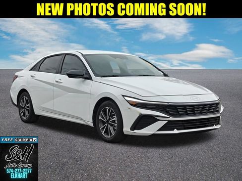 Used 2025 Hyundai Elantra Sport FWD image 1