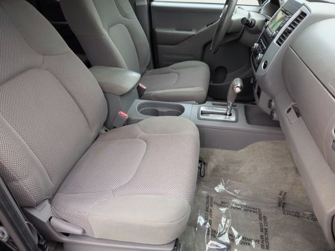 Used 2015 Nissan Frontier SV AWD/4WD image 33