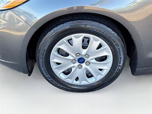 Used 2019 Ford Fusion S FWD image 27