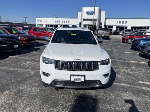Used 2018 Jeep Grand Cherokee Limited image 3
