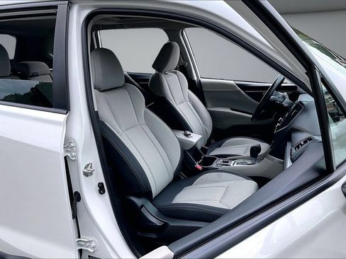 Used 2023 Subaru Forester Premium AWD/4WD image 29