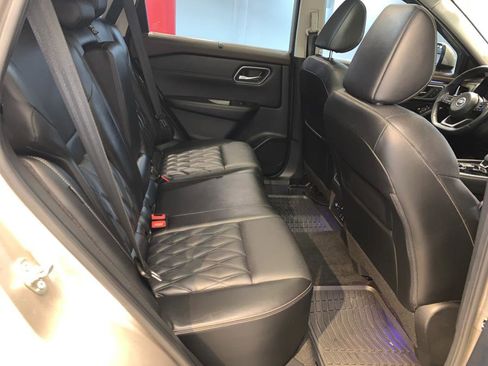 Used 2021 Nissan Rogue Platinum image 51